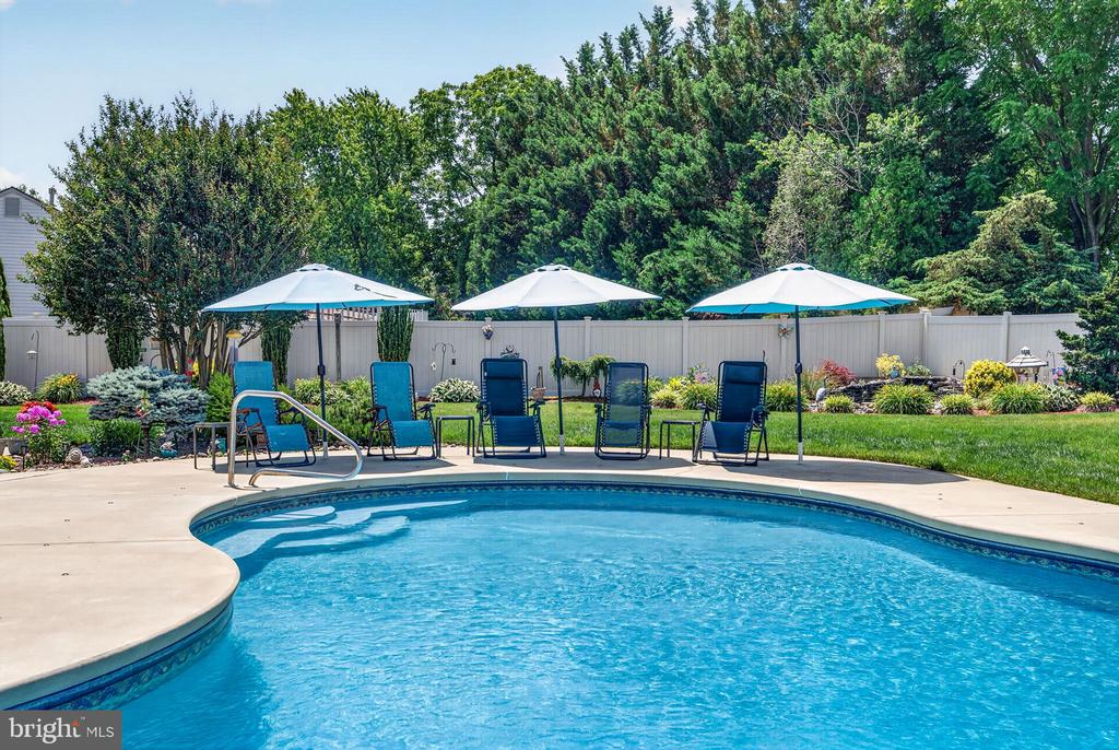 29 BROOKSTONE DRIVE