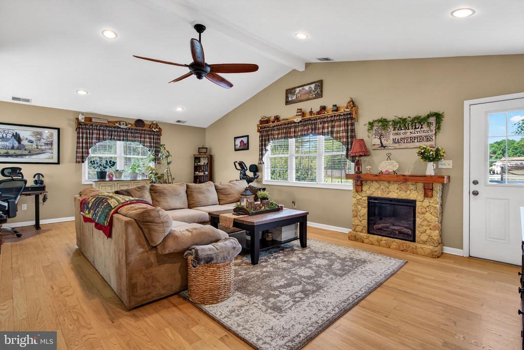 29 BROOKSTONE DRIVE