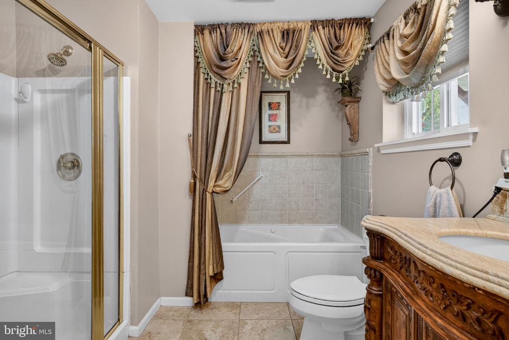 29 BROOKSTONE DRIVE