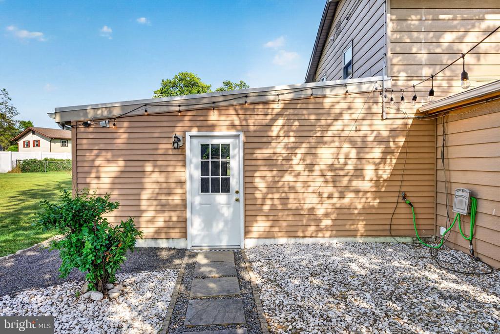 12 WOODBRIDGE ROAD
