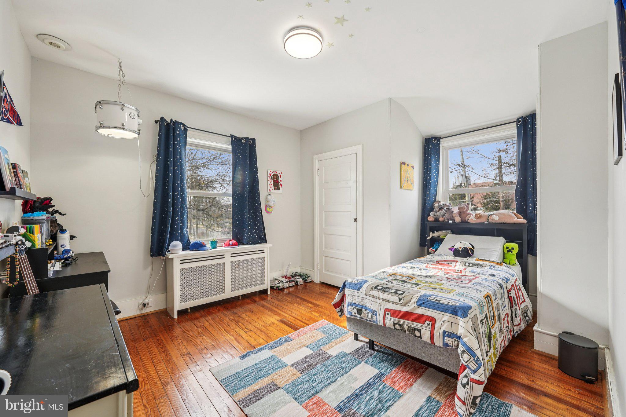 100 THIRD AVENUE