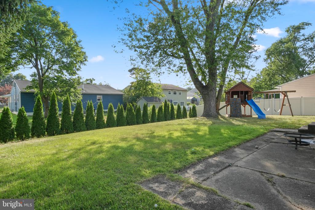 1529 PLEASANT DRIVE