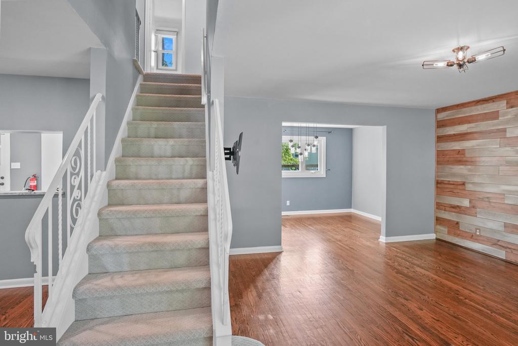 1529 PLEASANT DRIVE