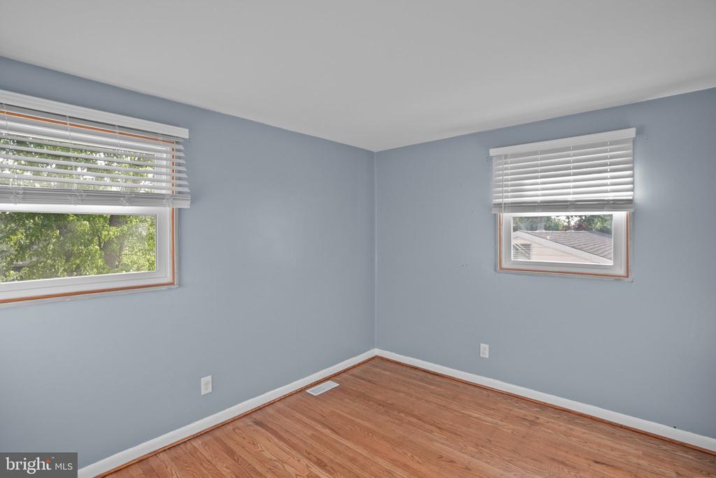 1529 PLEASANT DRIVE
