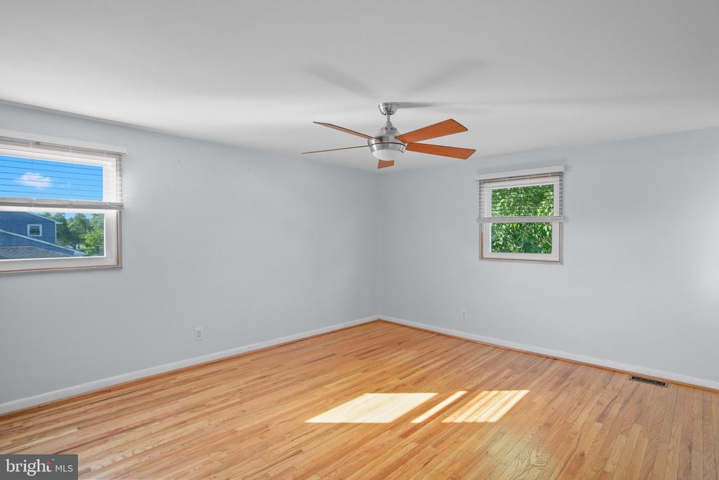 1529 PLEASANT DRIVE
