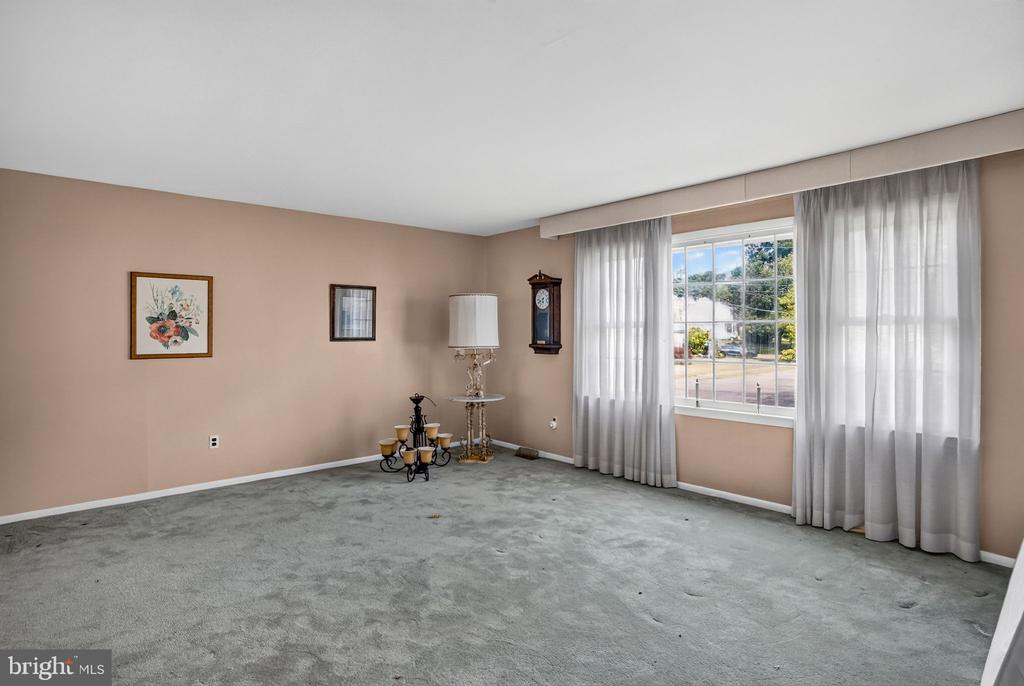 410 QUEEN ANNE ROAD