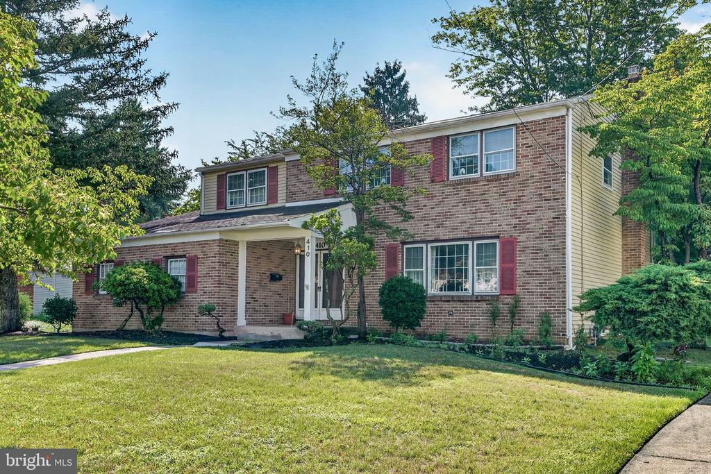 410 QUEEN ANNE ROAD