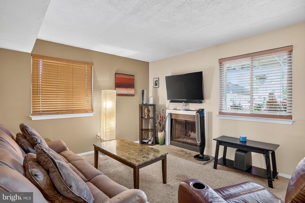 903 Berwyck Ct, -2411, United States