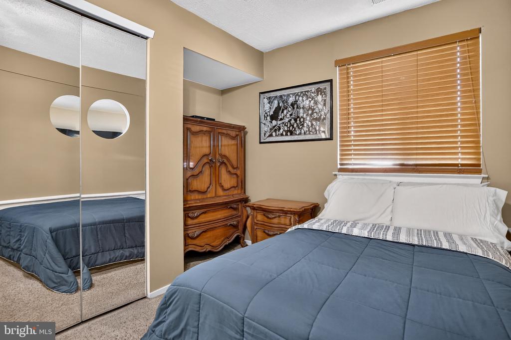 903 Berwyck Ct, -2411, United States