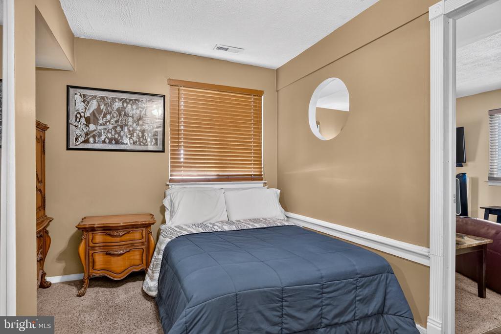 903 Berwyck Ct, -2411, United States