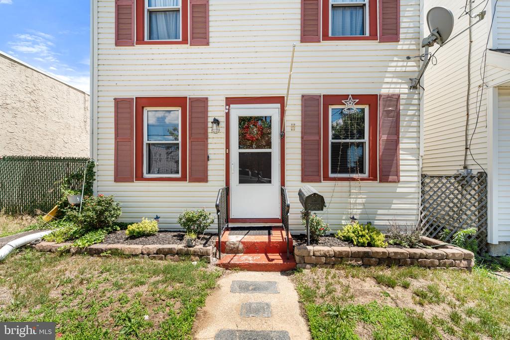 516 S BROADWAY