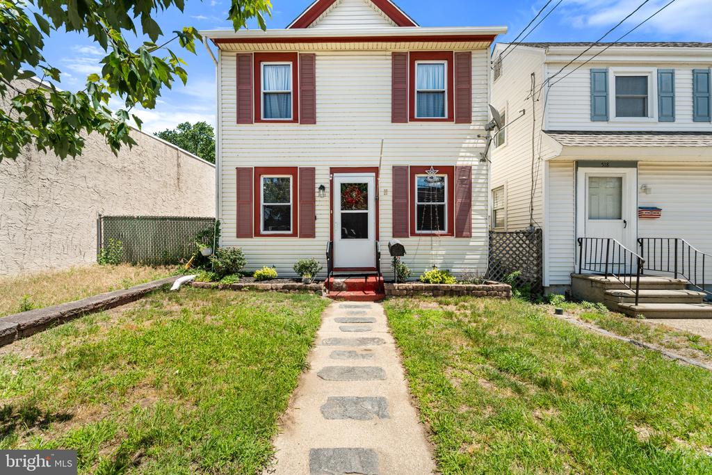 516 S BROADWAY