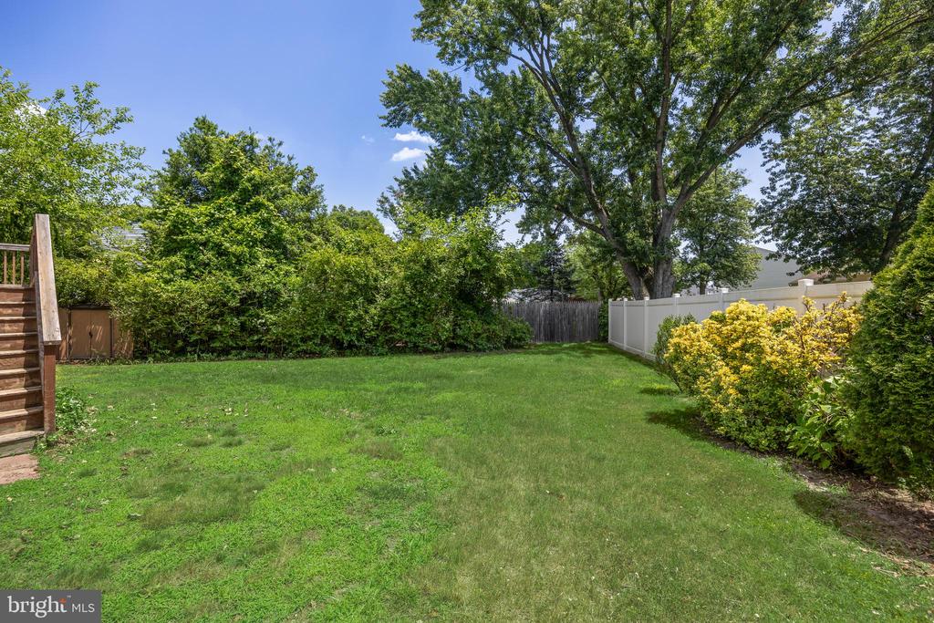 83 LINCOLN DRIVE