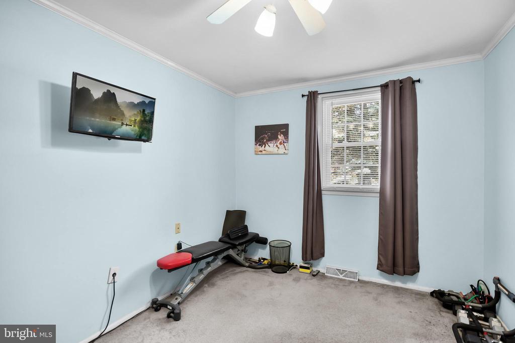 83 LINCOLN DRIVE