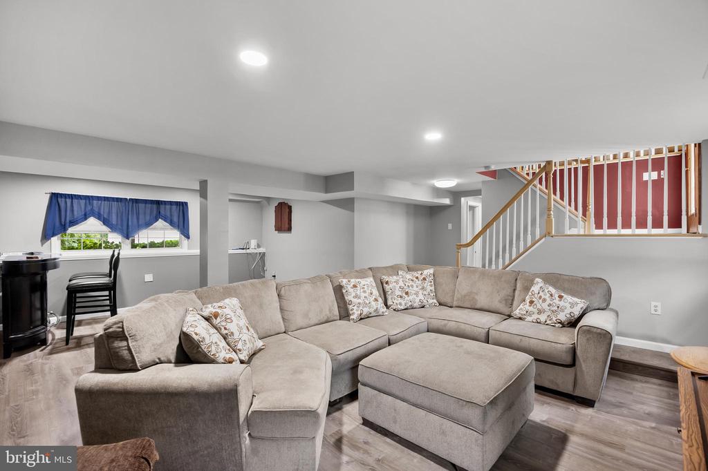 83 LINCOLN DRIVE