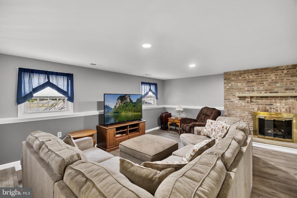 83 LINCOLN DRIVE