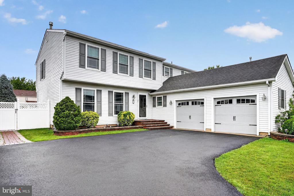3 BERWICK LANE