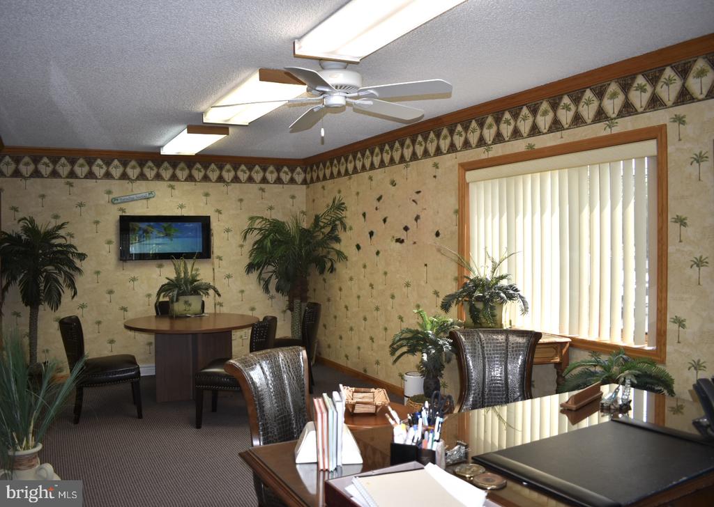 201 S BLACK HORSE PIKE