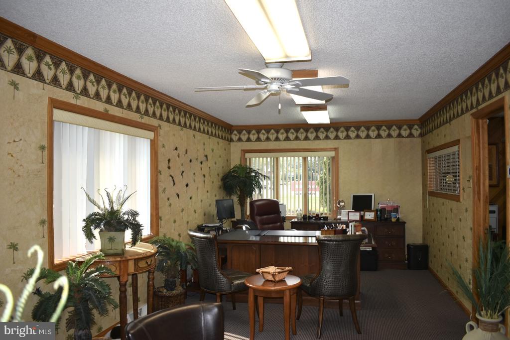 201 S BLACK HORSE PIKE