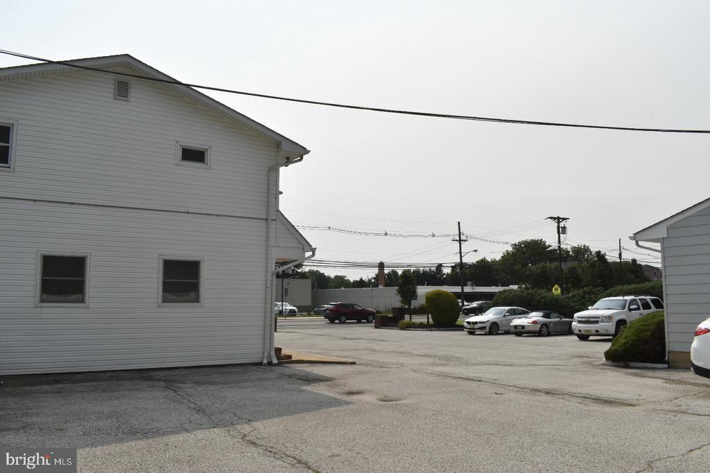 201 S BLACK HORSE PIKE