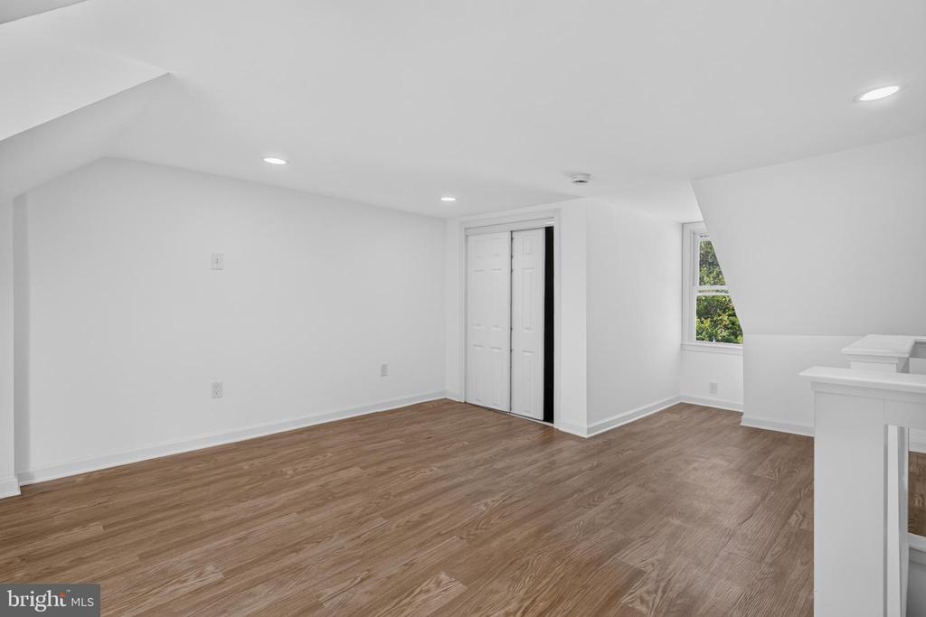 337 HUDSON STREET