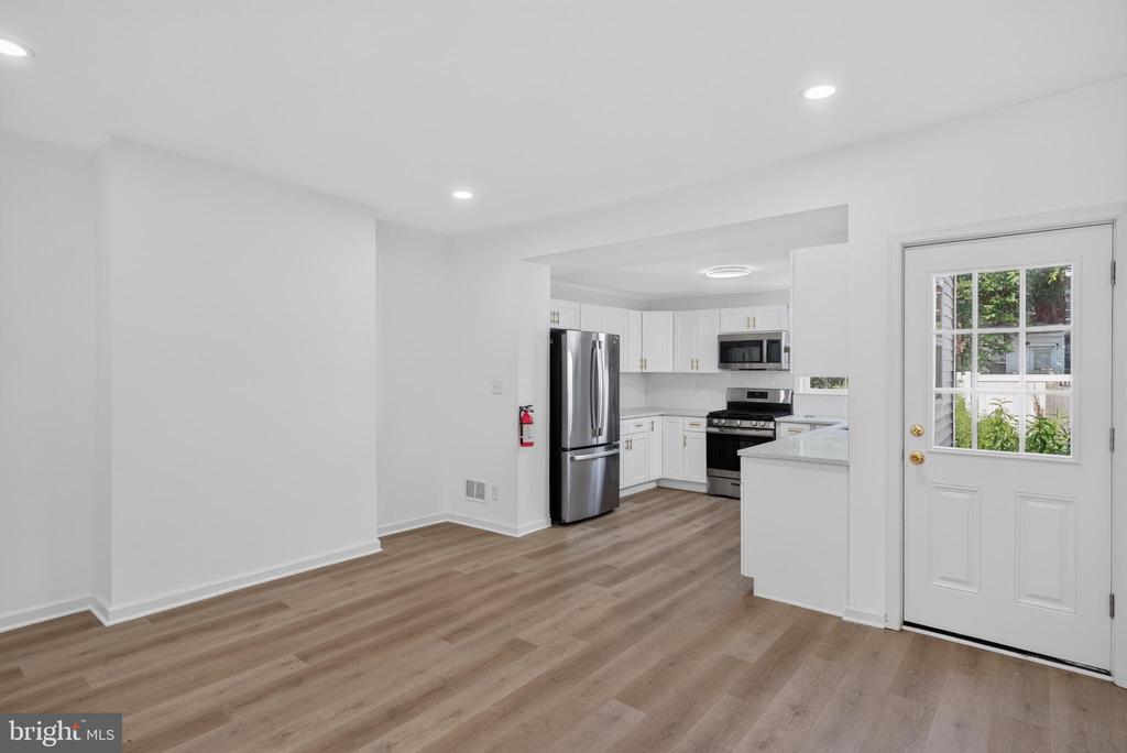 337 HUDSON STREET