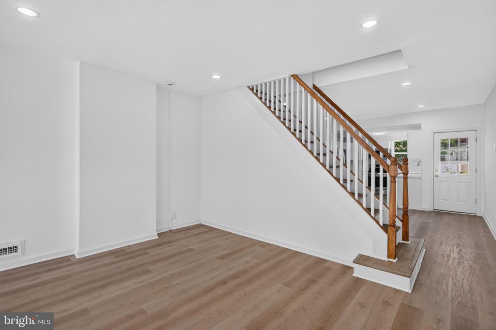 337 HUDSON STREET