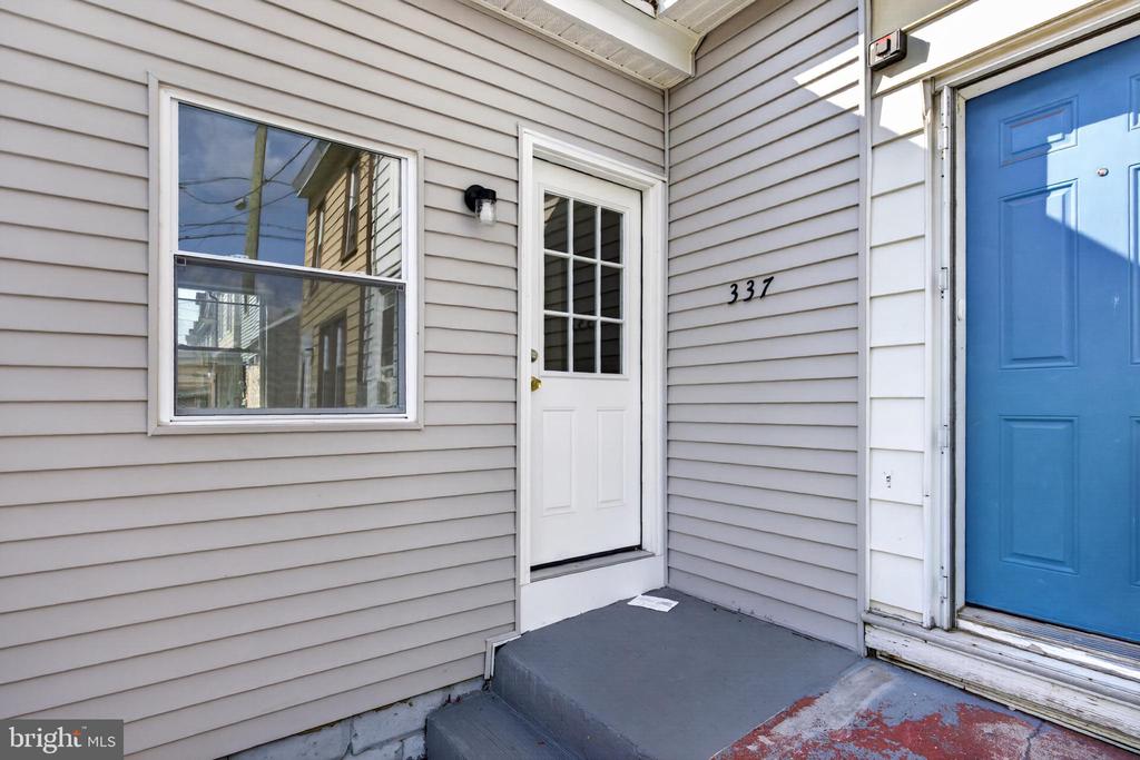 337 HUDSON STREET