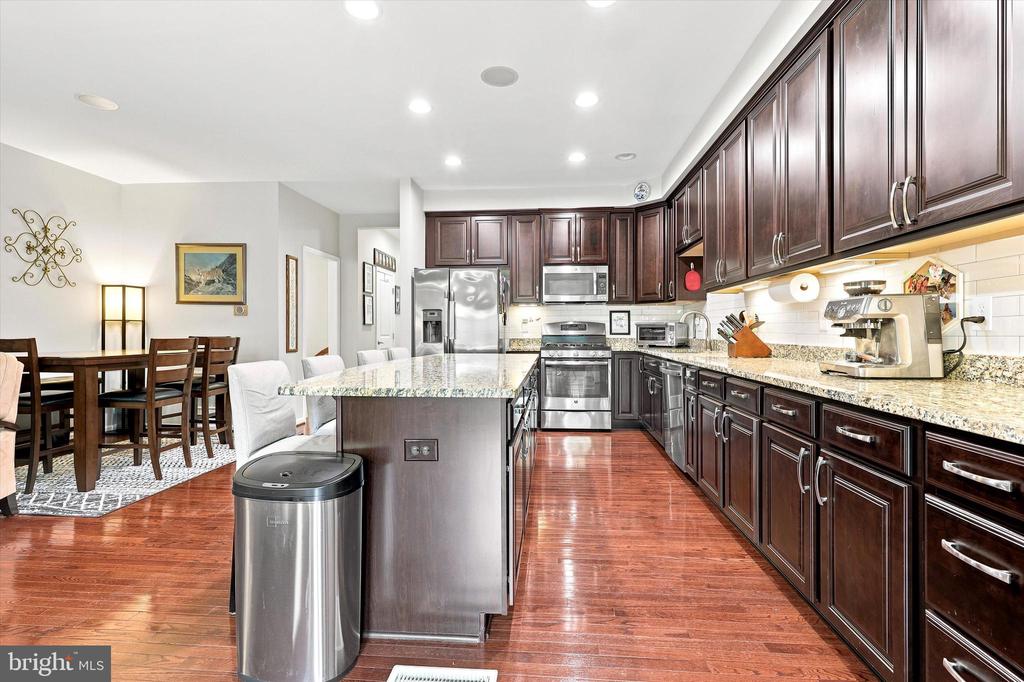 51 FRANKLIN CIRCLE