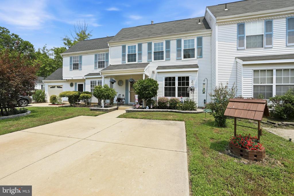 4 JAMIE COURT