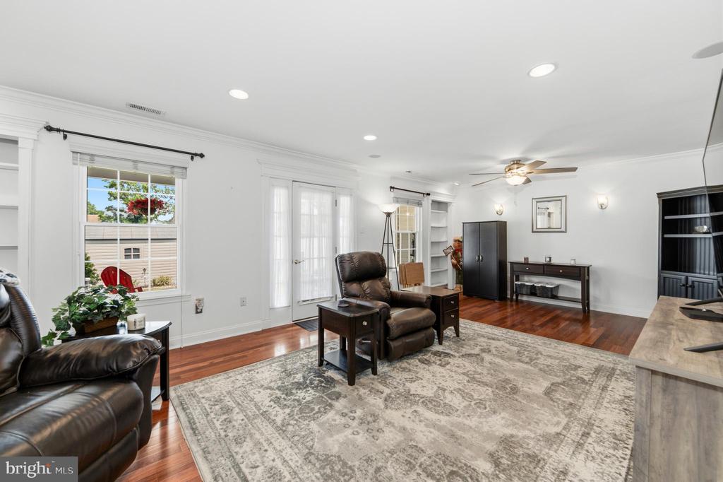 4 JAMIE COURT