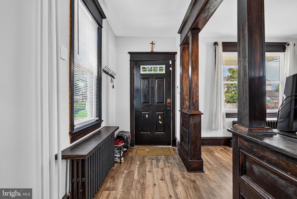 1 OAKVIEW AVENUE