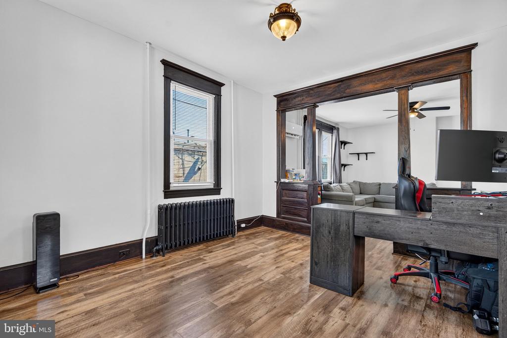 1 OAKVIEW AVENUE
