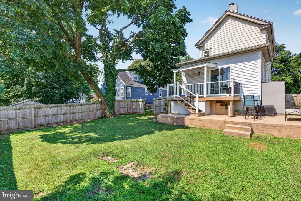 1 OAKVIEW AVENUE