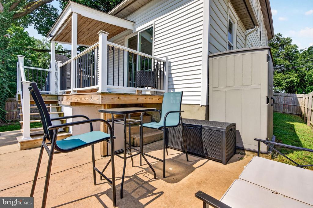 1 OAKVIEW AVENUE
