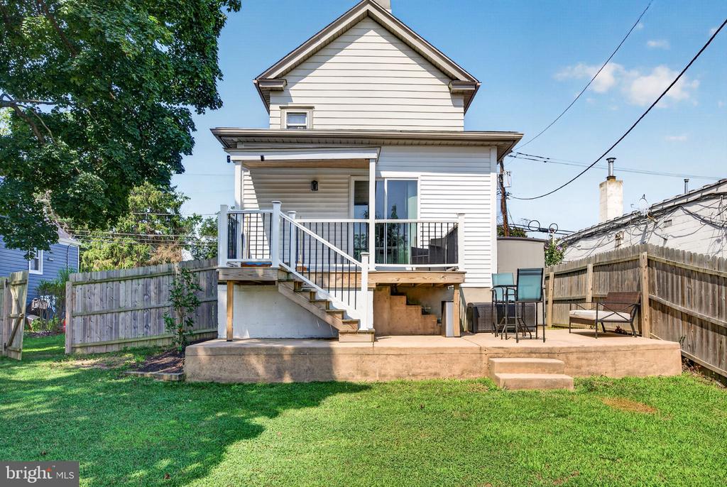 1 OAKVIEW AVENUE