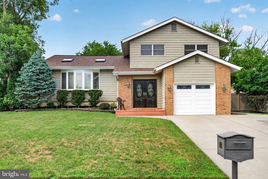 207 SANDRINGHAM ROAD