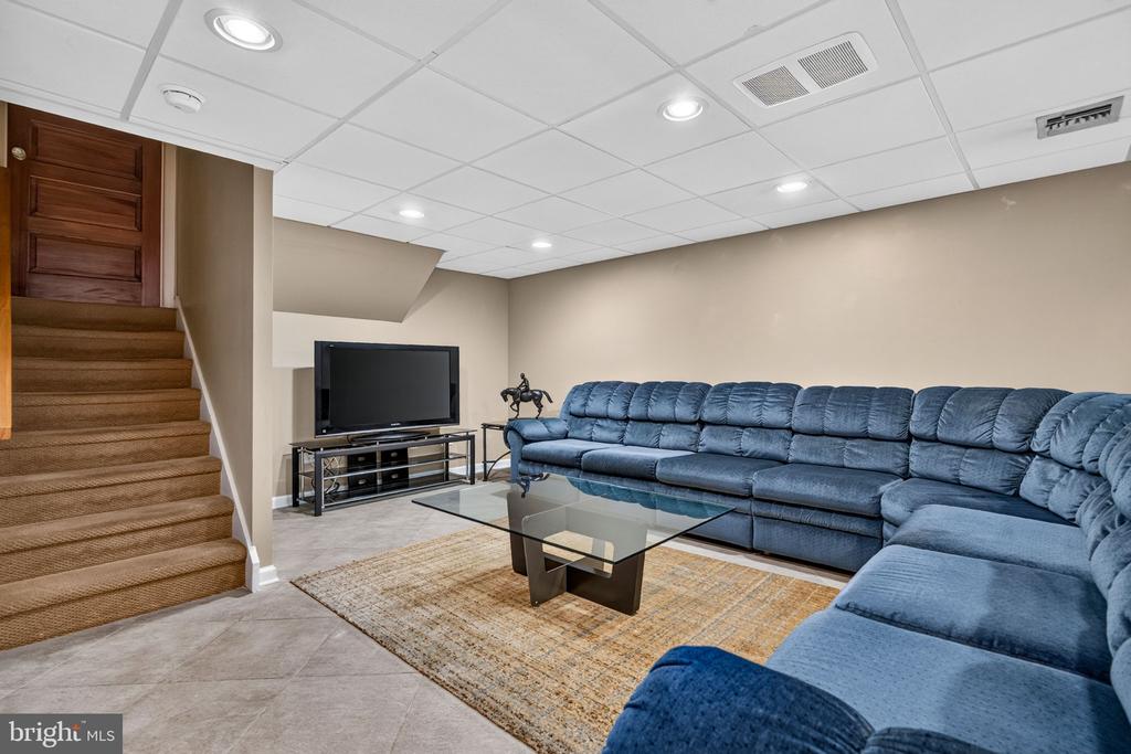207 SANDRINGHAM ROAD