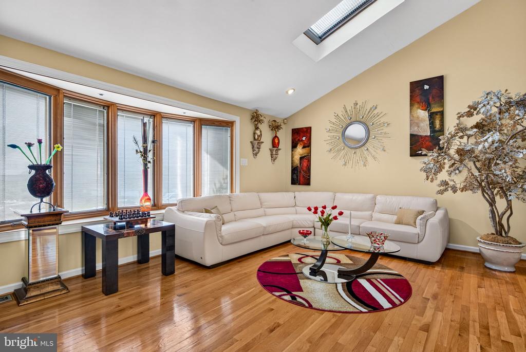 207 SANDRINGHAM ROAD