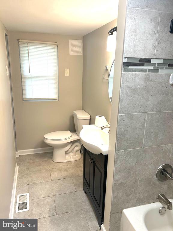 32 CLEMENTON AVENUE