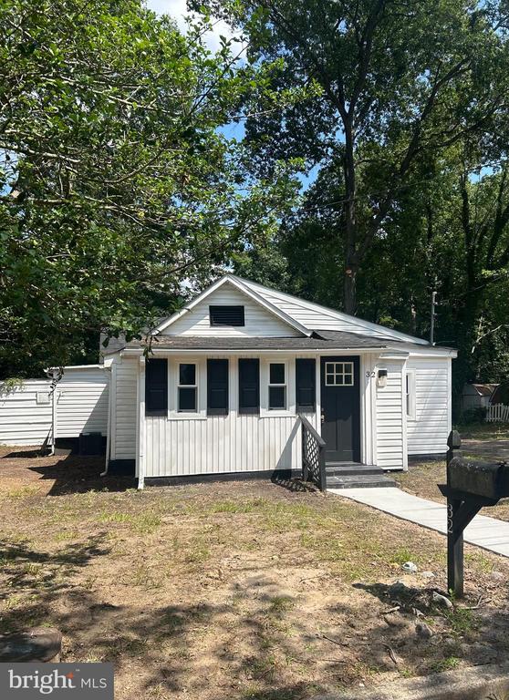 32 CLEMENTON AVENUE