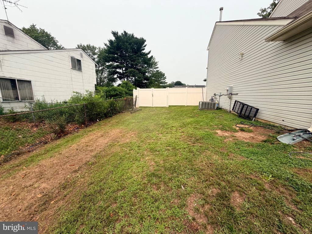 12 PEACHTON LANE