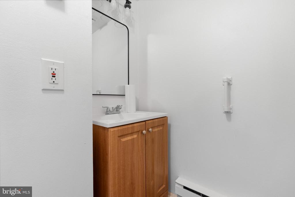 14 DOVER COURT Unit: C31