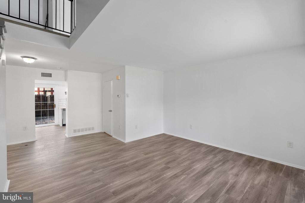 14 DOVER COURT Unit: C31