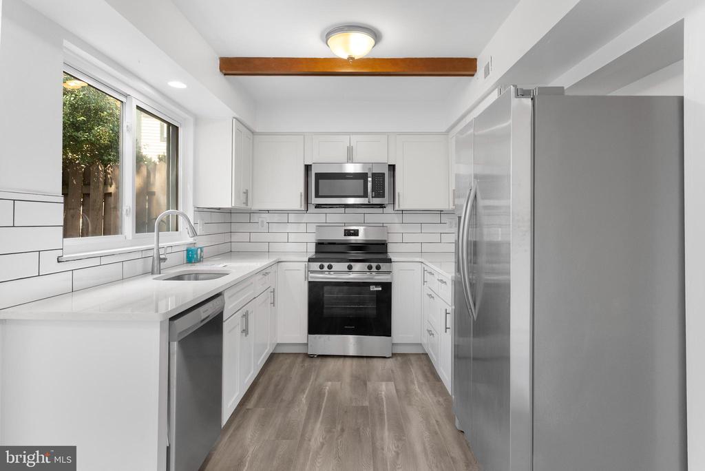 14 DOVER COURT Unit: C31