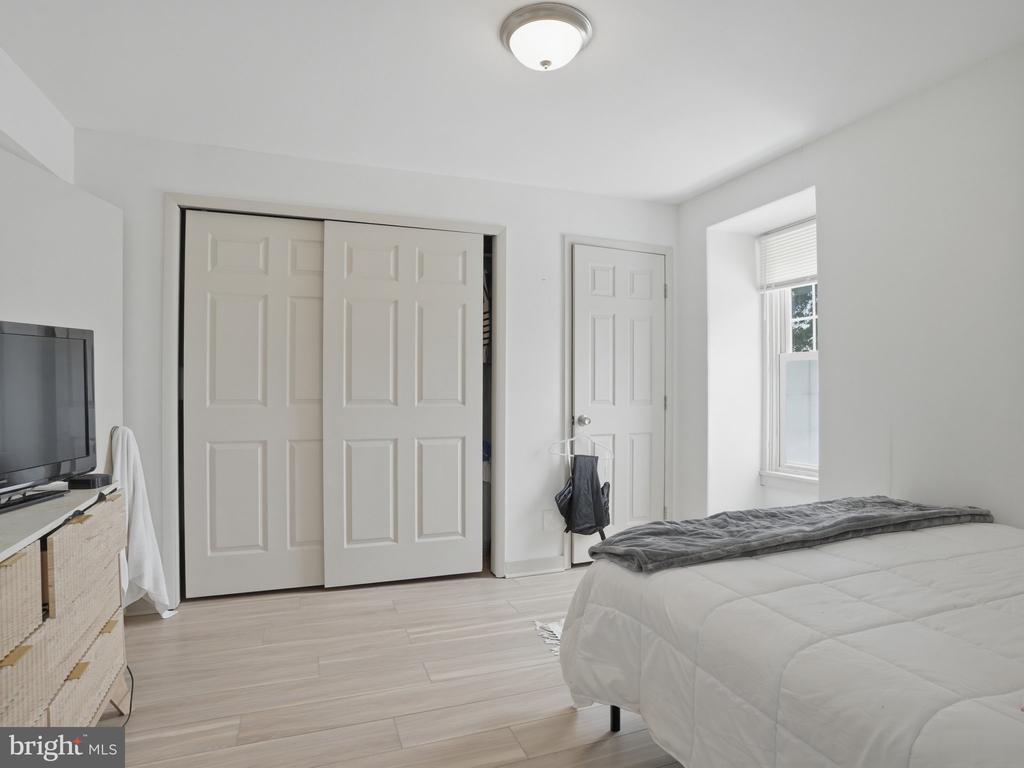 100 POTTER STREET Unit: 6
