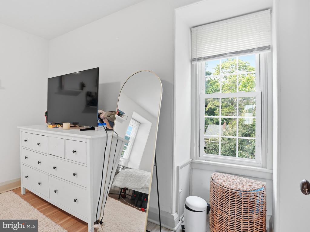 100 POTTER STREET Unit: 6
