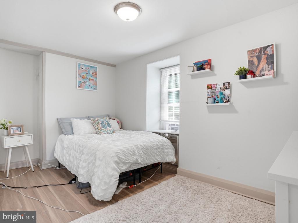 100 POTTER STREET Unit: 6