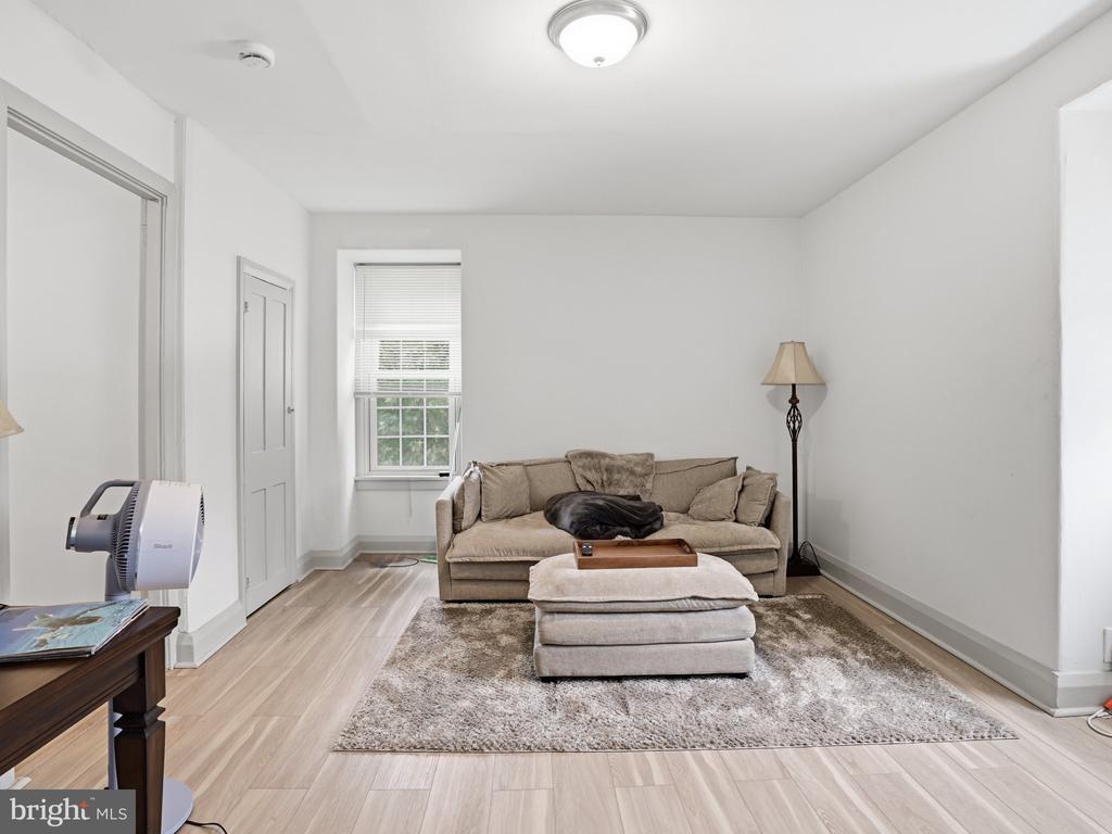 100 POTTER STREET Unit: 6
