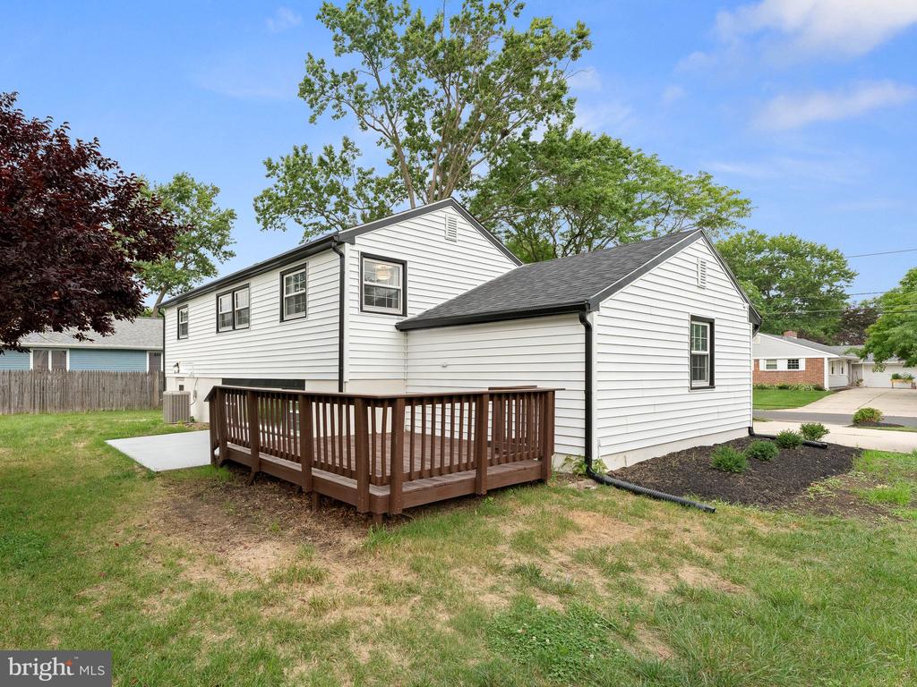 1106 YORK ROAD